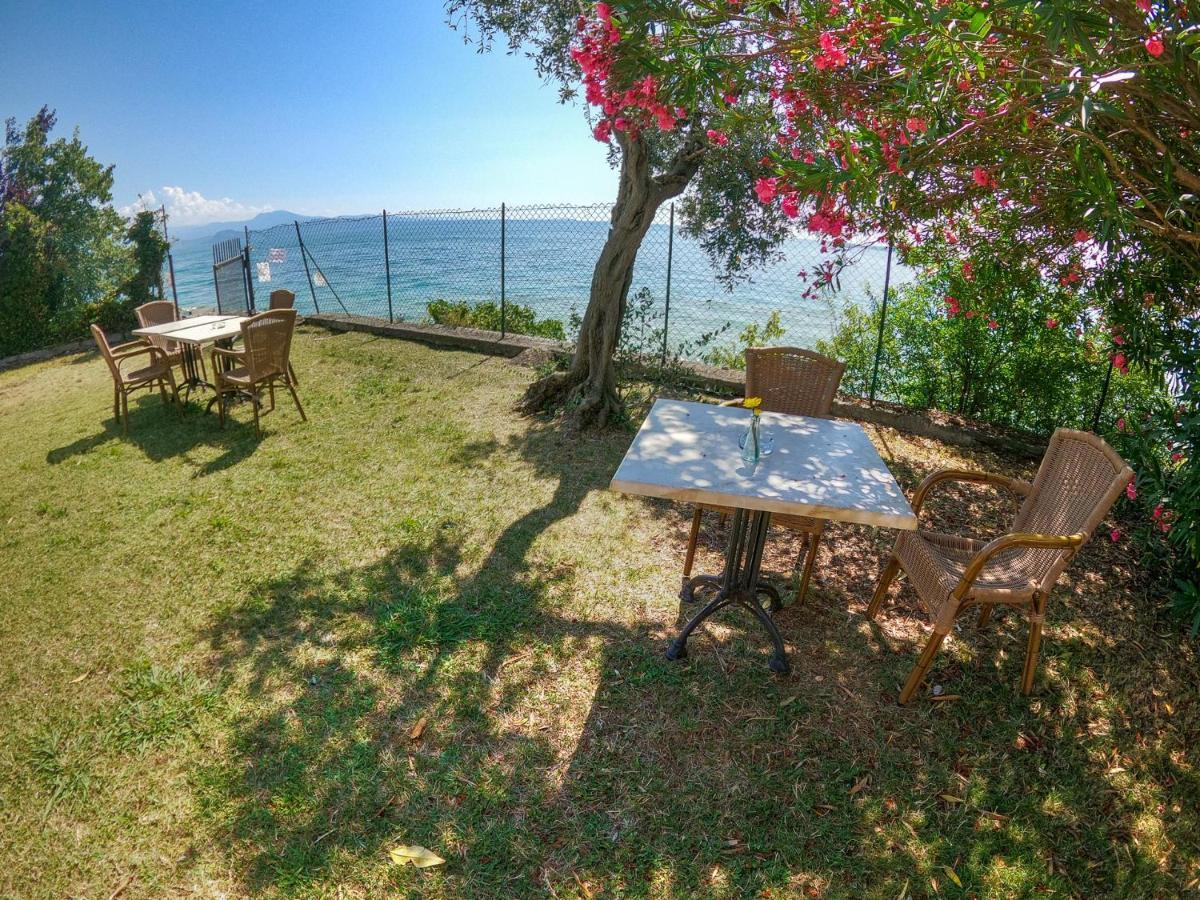 Sivinos Camping Boutique マネルバ・デル・ガルダ エクステリア 写真